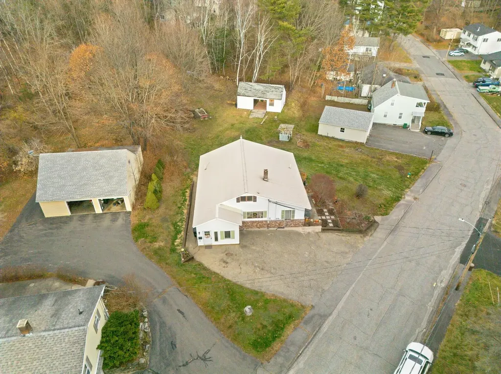 13 Chase Avenue Augusta ME 04330