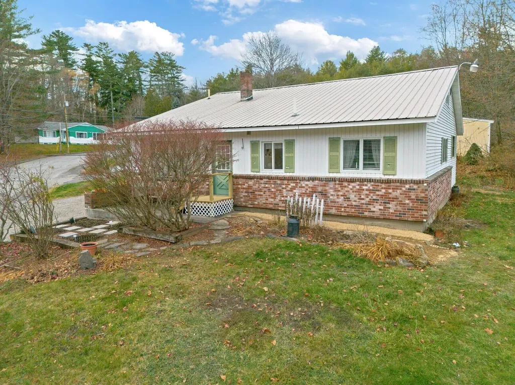 13 Chase Avenue Augusta ME 04330