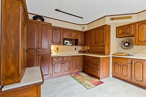 13 Chase Avenue Augusta ME 04330