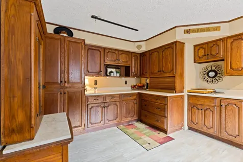 13 Chase Avenue Augusta ME 04330