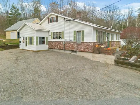 13 Chase Avenue Augusta ME 04330