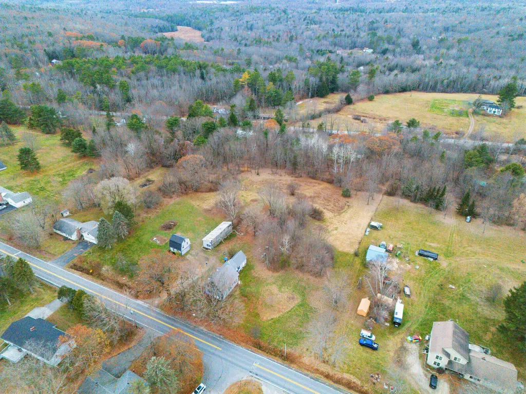 60 Route 41 Winthrop ME 04364