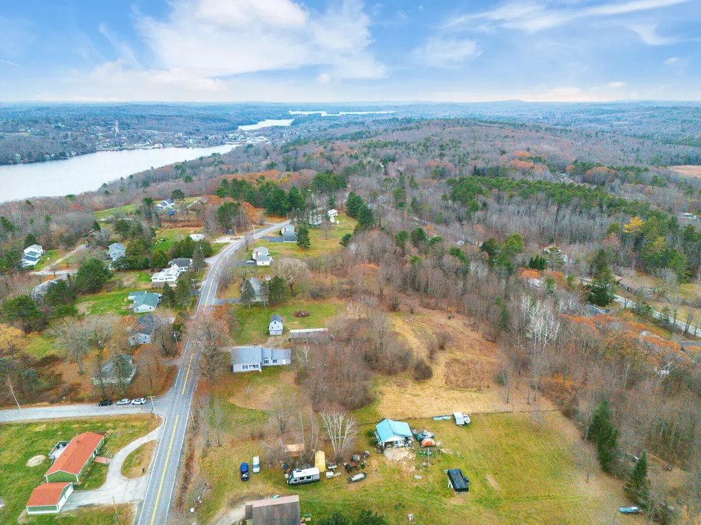 60 Route 41 Winthrop ME 04364