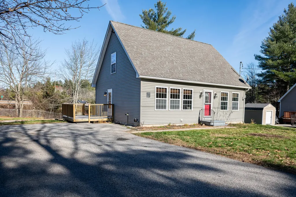 3 Rose Terrace Auburn ME 04210