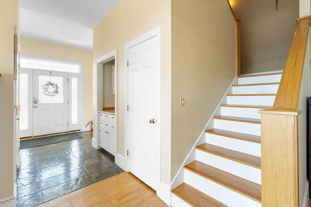 38 W. Main W Main Street Vinalhaven ME 04863