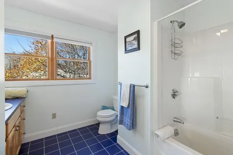 38 W. Main W Main Street Vinalhaven ME 04863