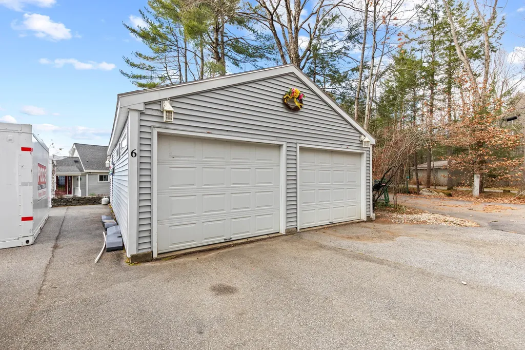 6 Gilman Road Standish ME 04084