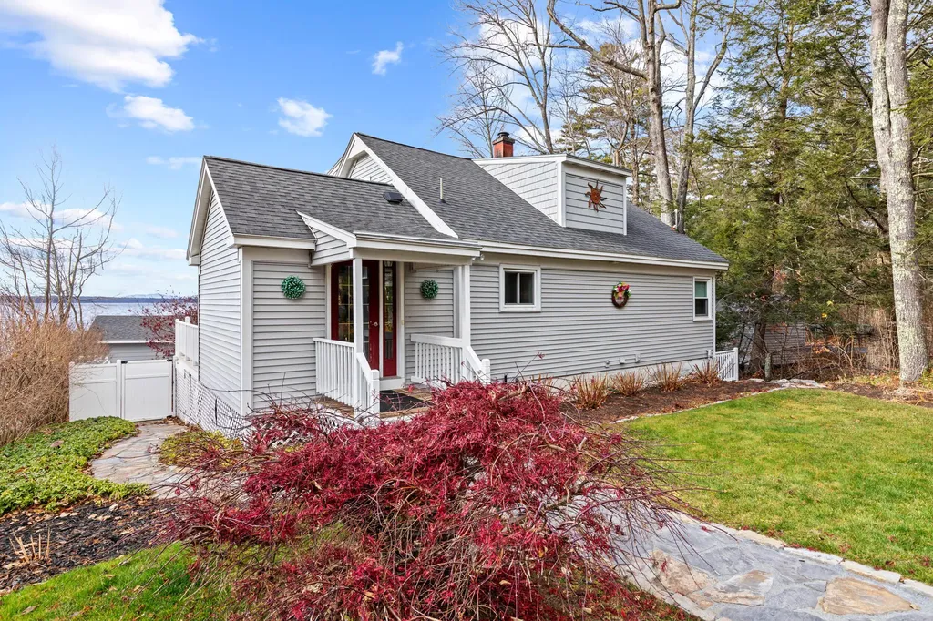 6 Gilman Road Standish ME 04084