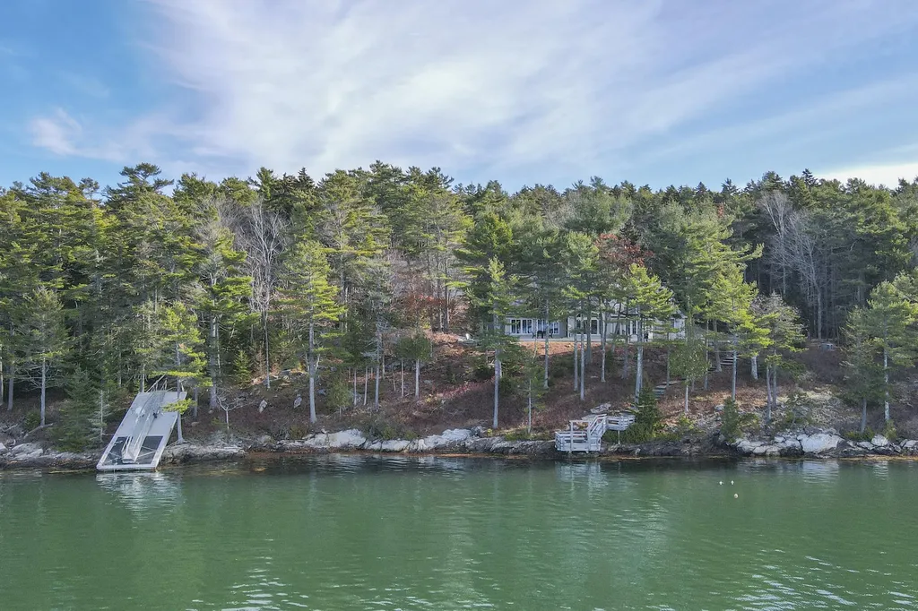 93 Abbott Cove Road West Bath ME 04530