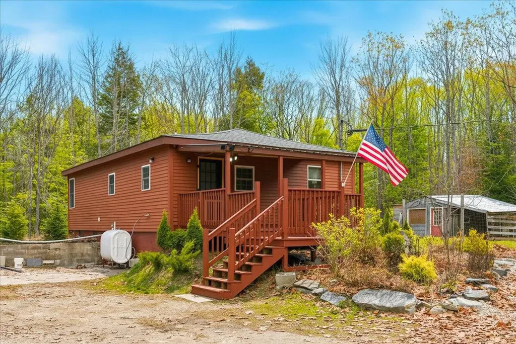 271 Bennett Road New Gloucester ME 04260