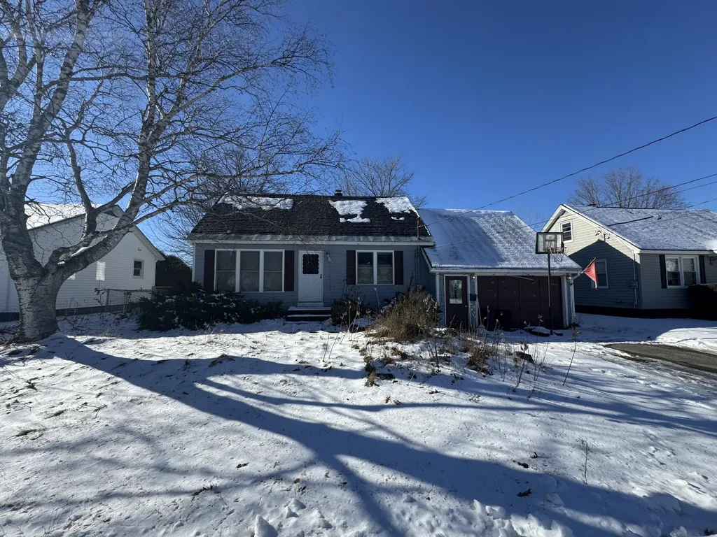 42 Waldo Street Millinocket ME 04462