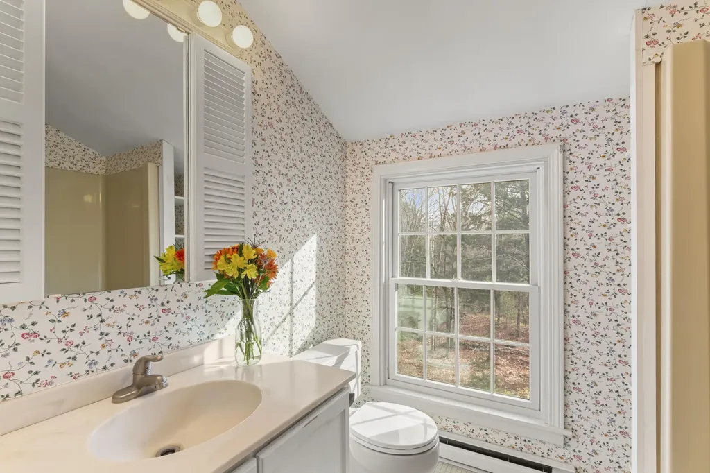 13 Hemlock Drive Lincolnville ME 04849