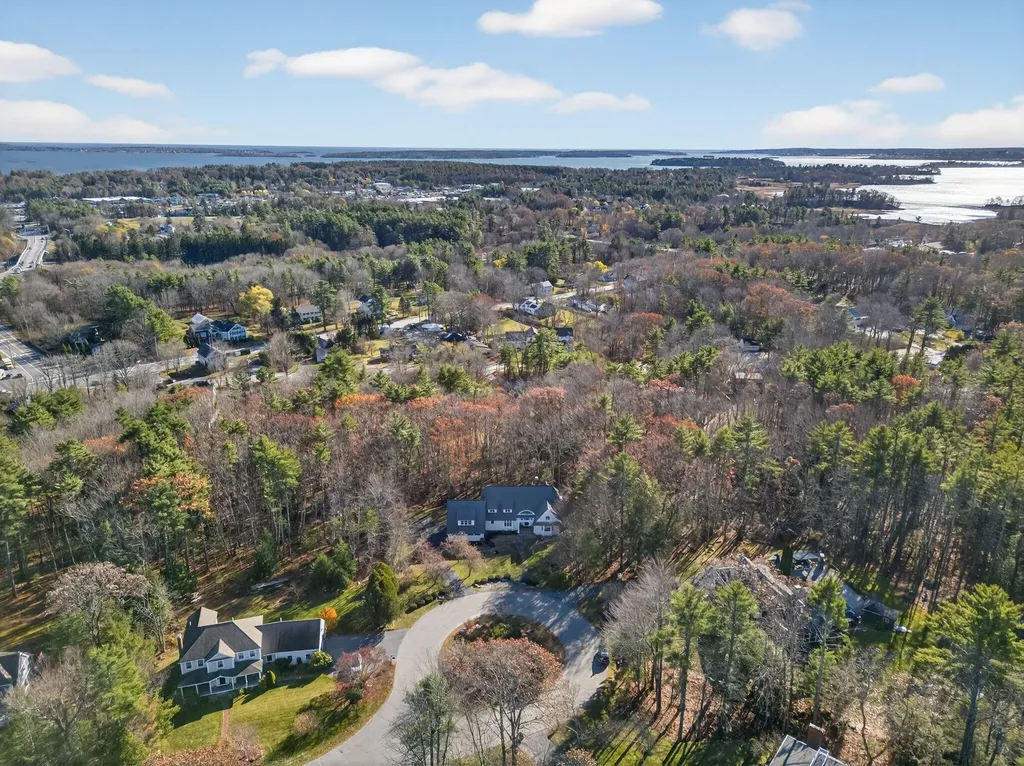 26 Mitchellwood Drive Falmouth ME 04105
