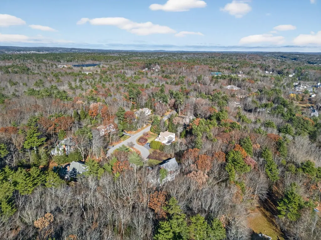 26 Mitchellwood Drive Falmouth ME 04105