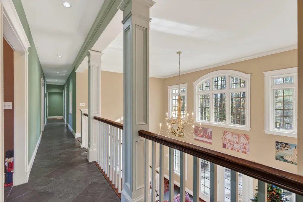 26 Mitchellwood Drive Falmouth ME 04105
