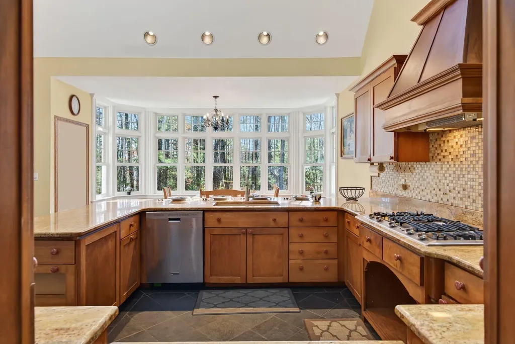 26 Mitchellwood Drive Falmouth ME 04105