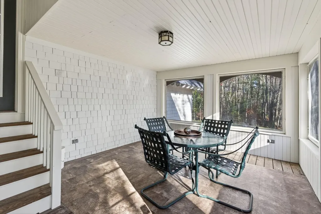 26 Mitchellwood Drive Falmouth ME 04105