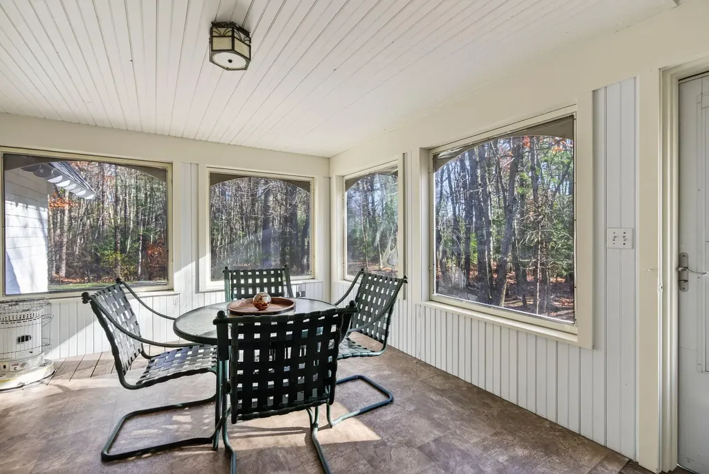 26 Mitchellwood Drive Falmouth ME 04105