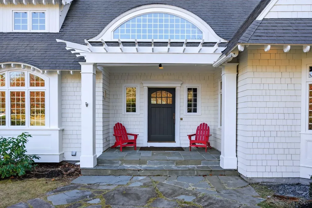 26 Mitchellwood Drive Falmouth ME 04105