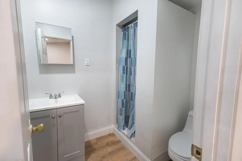 35 Oakland Street Waterville ME 04901