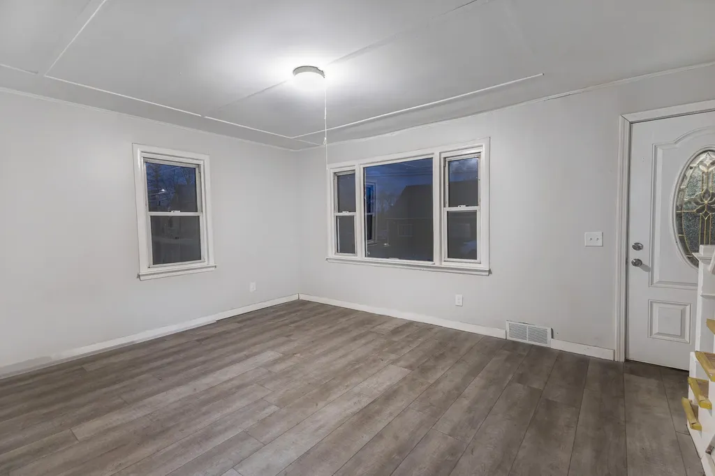 35 Oakland Street Waterville ME 04901