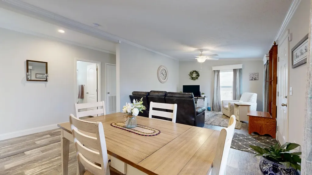 962 Main Street Monmouth ME 04259