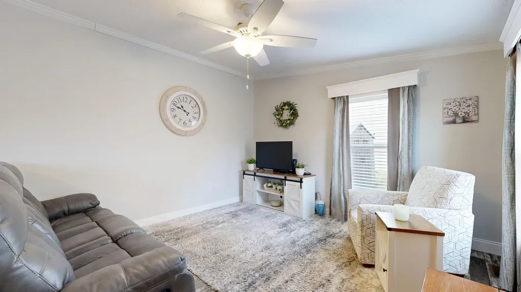 962 Main Street Monmouth ME 04259