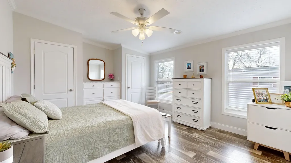 962 Main Street Monmouth ME 04259