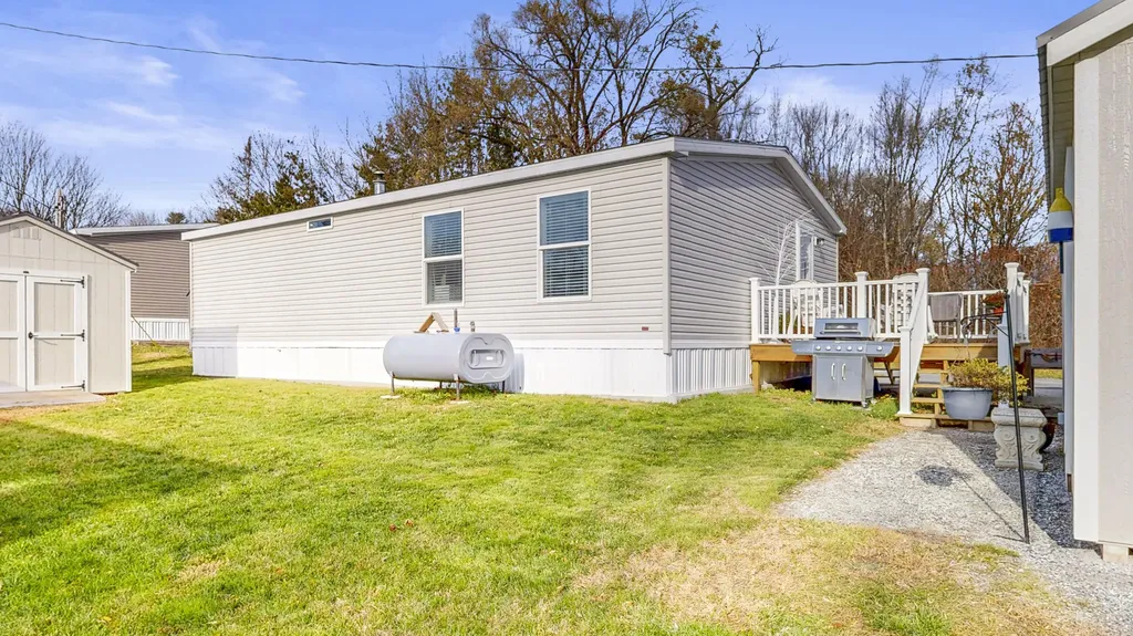 962 Main Street Monmouth ME 04259