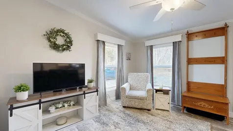 962 Main Street Monmouth ME 04259