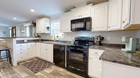 962 Main Street Monmouth ME 04259