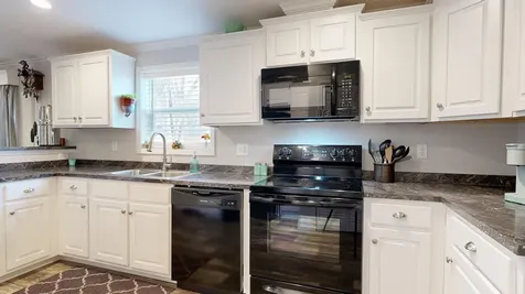 962 Main Street Monmouth ME 04259