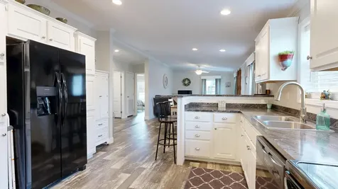 962 Main Street Monmouth ME 04259