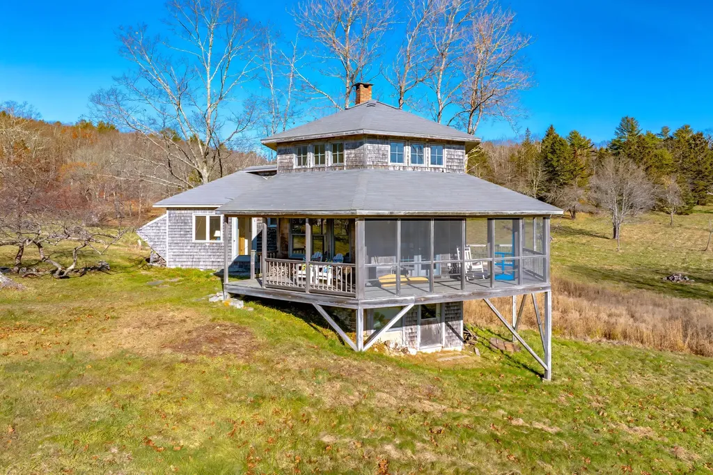 26 Tidal Creek Road Brooksville ME 04642