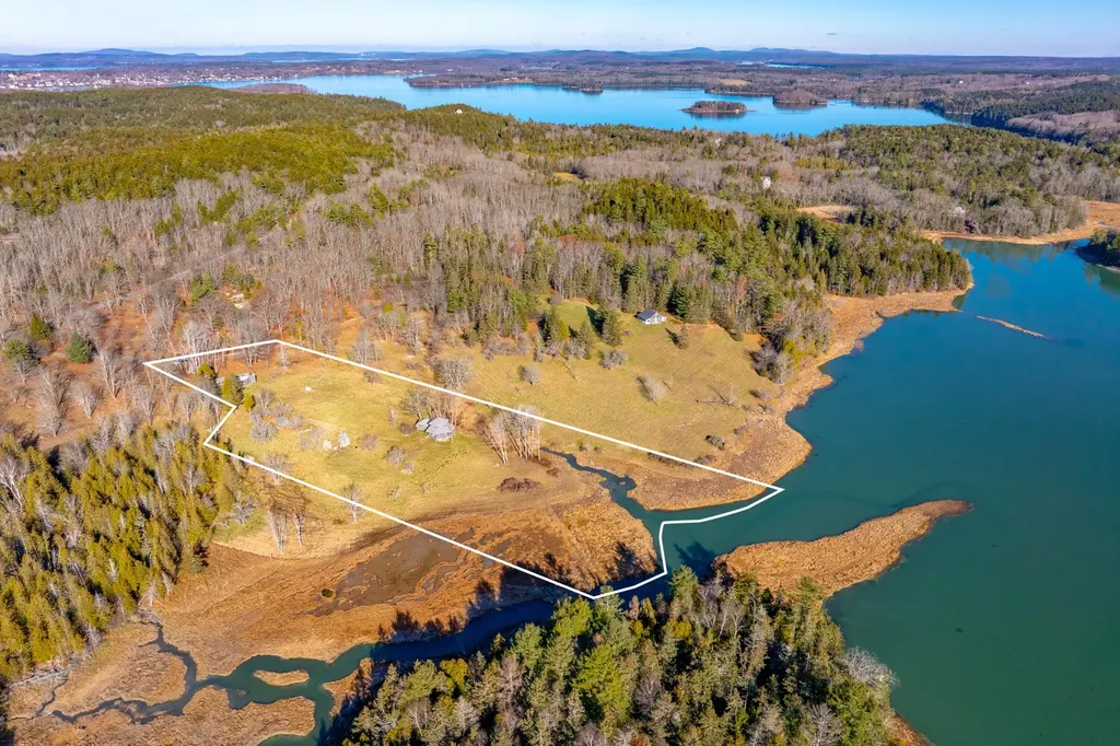 26 Tidal Creek Road Brooksville ME 04642
