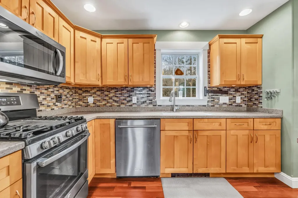 78 Star Drive Minot ME 04258