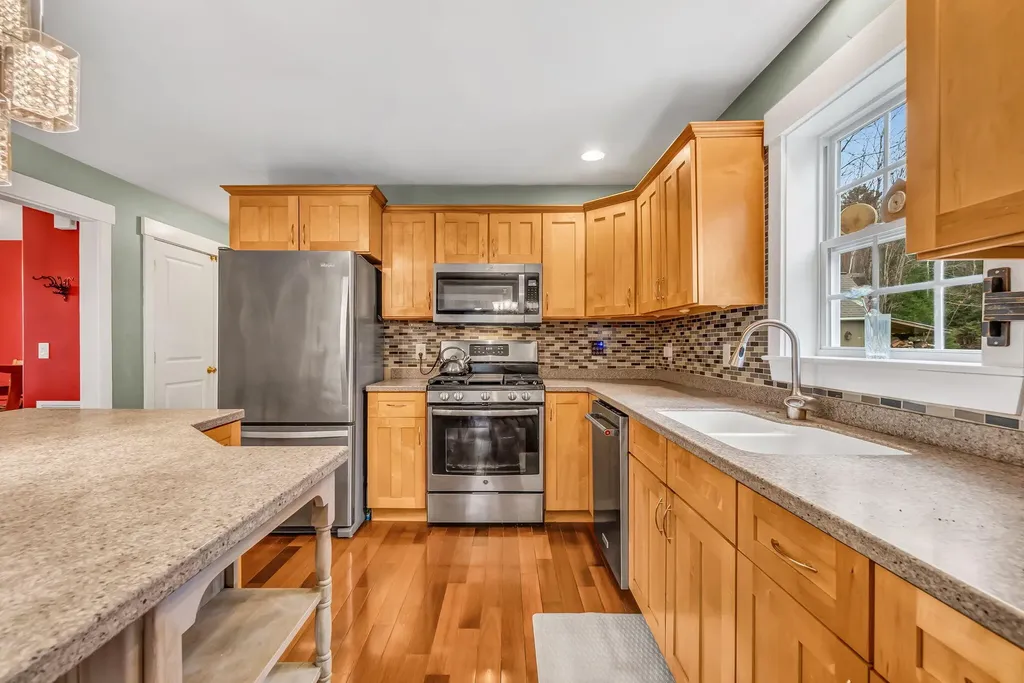 78 Star Drive Minot ME 04258