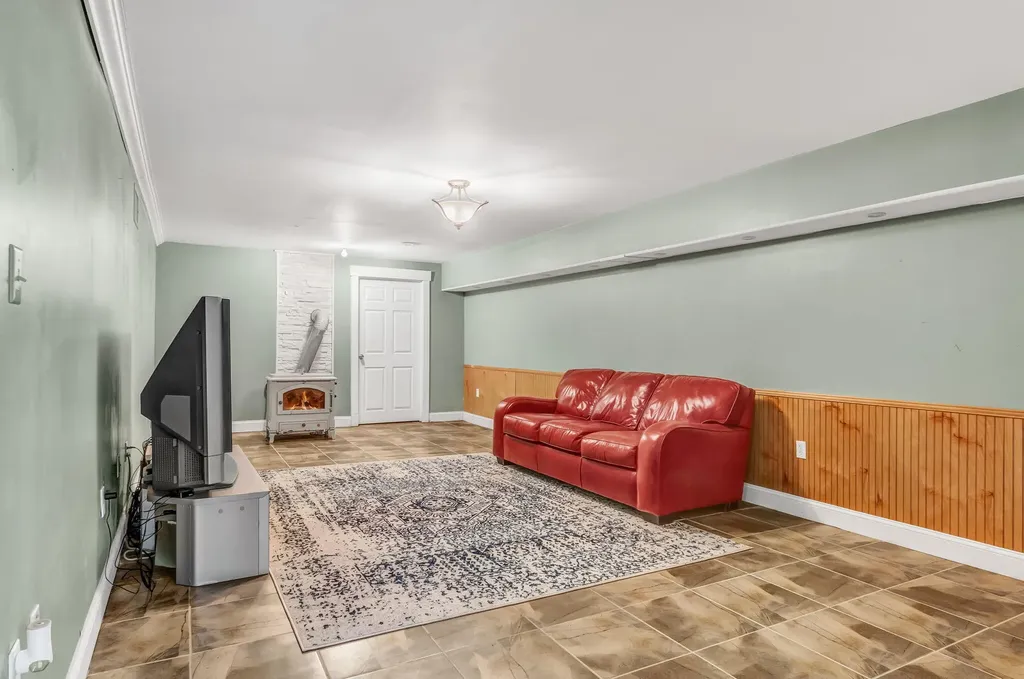 78 Star Drive Minot ME 04258