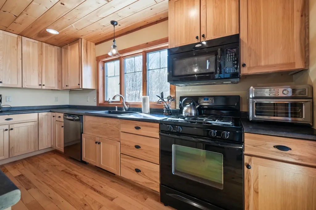 39 Adams Wulff Lane Sandy River Plt ME 04970