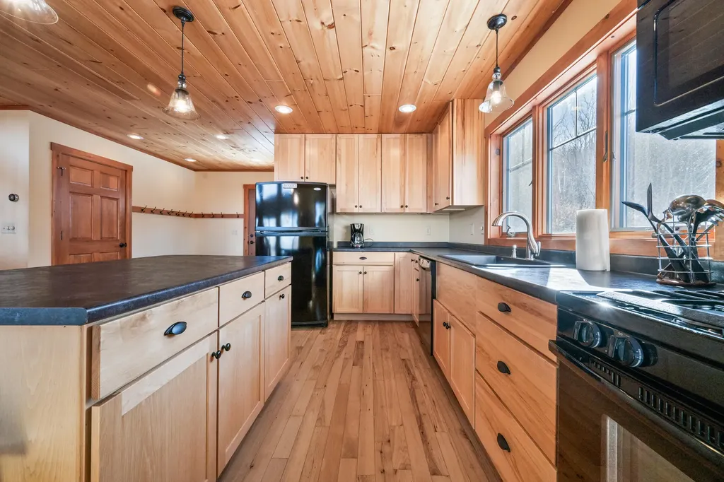 39 Adams Wulff Lane Sandy River Plt ME 04970