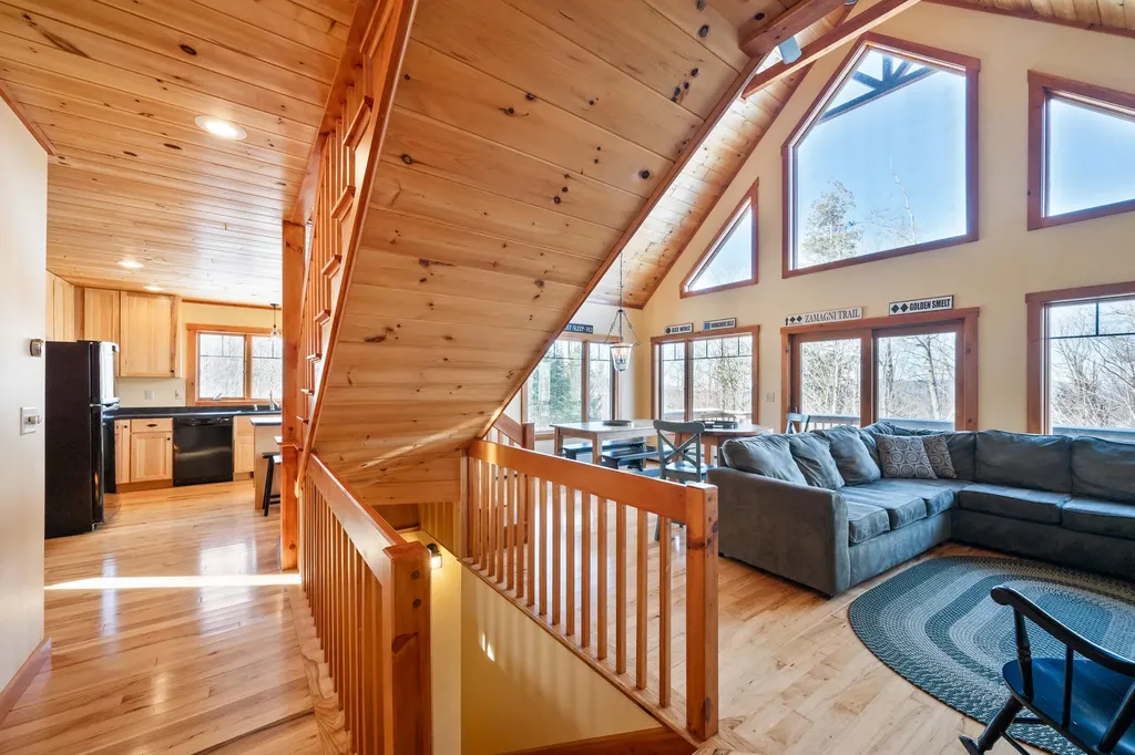 39 Adams Wulff Lane Sandy River Plt ME 04970
