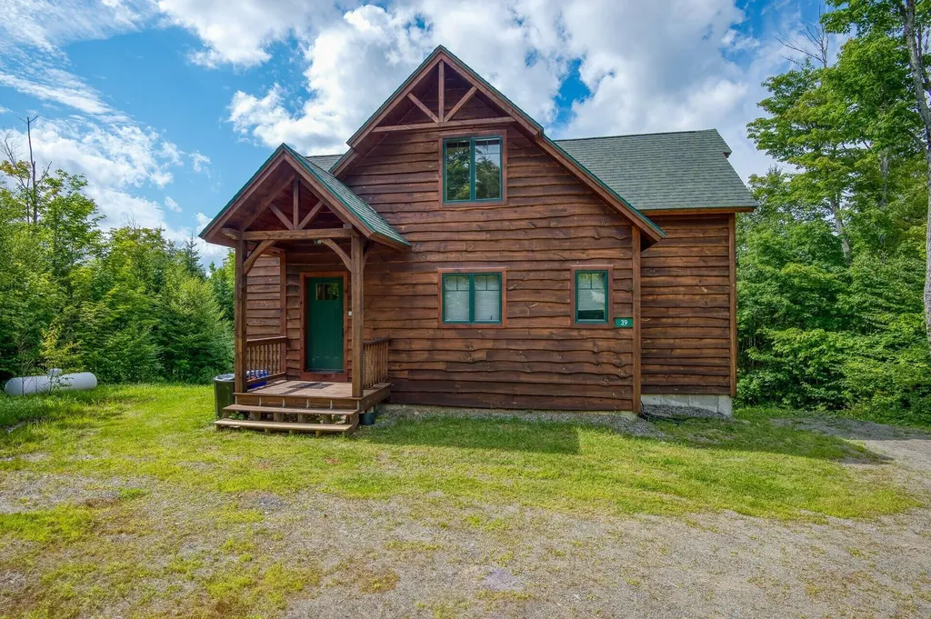 39 Adams Wulff Lane Sandy River Plt ME 04970