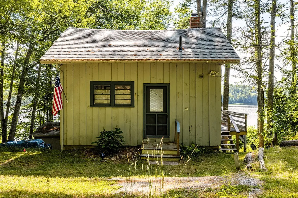 291 Mic Mac Lane Union ME 04862