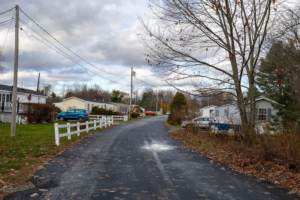 6-38 Stevens Lane Farmingdale ME 04344