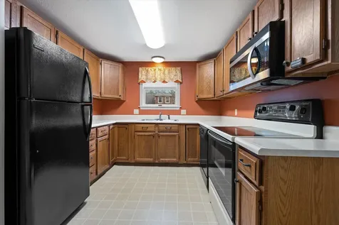 22 Cortland Circle Bangor ME 04401
