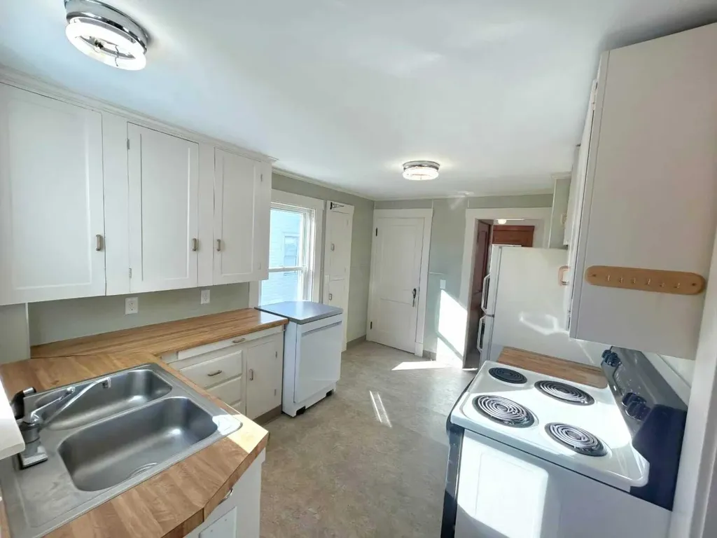 208 7th Street Bangor ME 04401