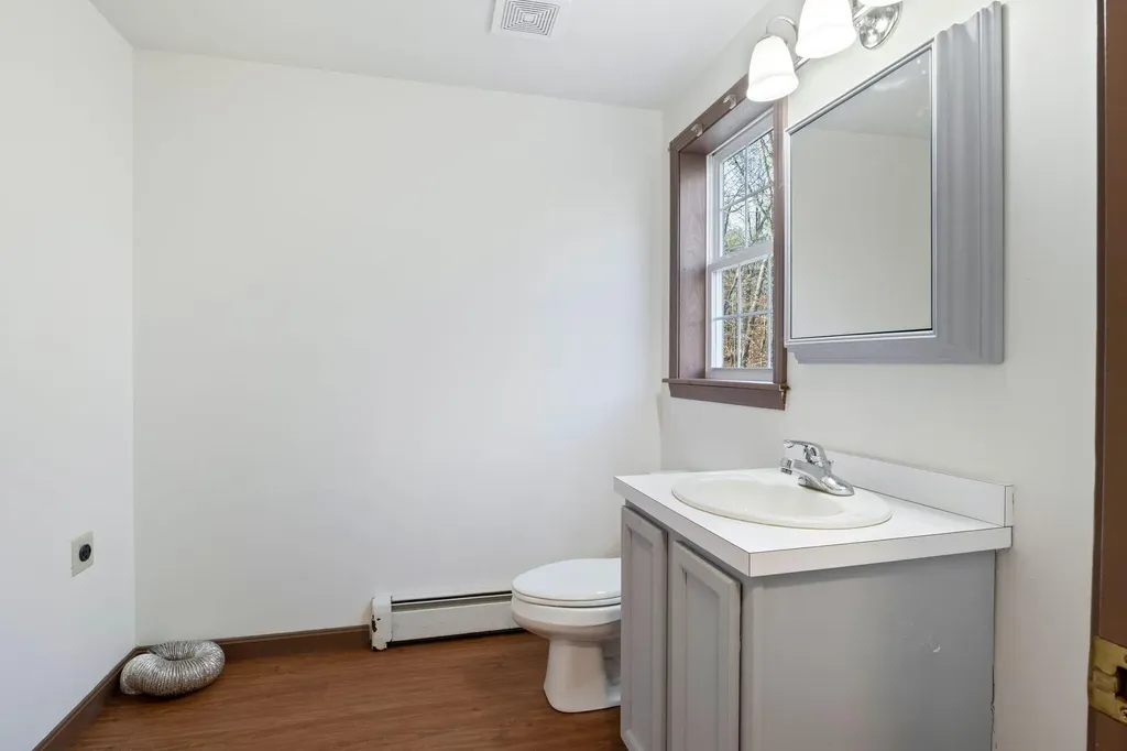4 Chelsey Lane Gray ME 04039