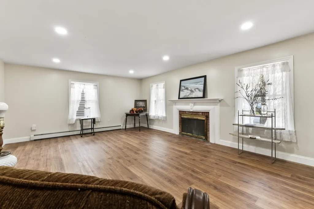 10 Penley Street Augusta ME 04330