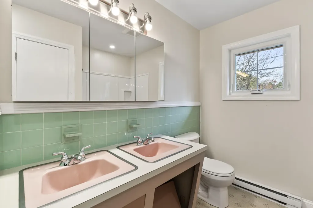 10 Penley Street Augusta ME 04330