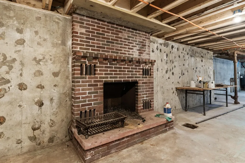 10 Penley Street Augusta ME 04330